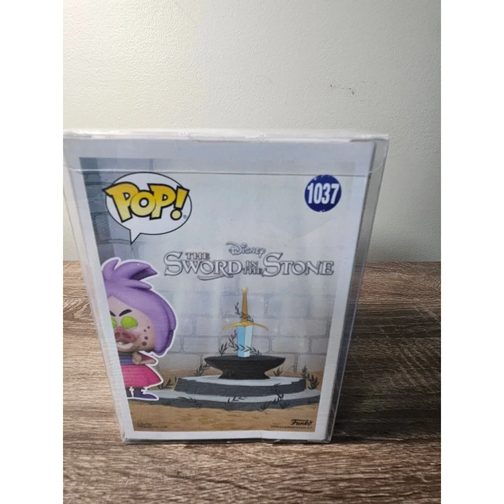 Funko Pop Disney Sword in the Stone Madam Mim 1037 2021 Wondrous Convention LE